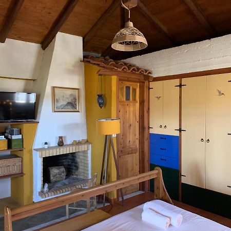 Mavilia Traditional Guesthouse 리구리오 외부 사진
