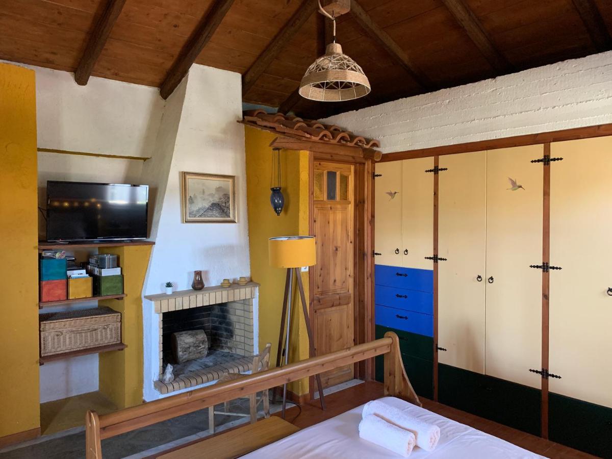 Mavilia Traditional Guesthouse 리구리오 외부 사진